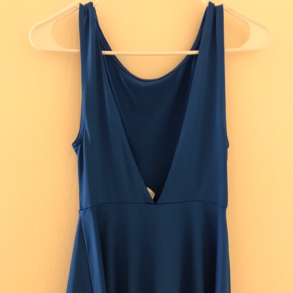 V back blue dress